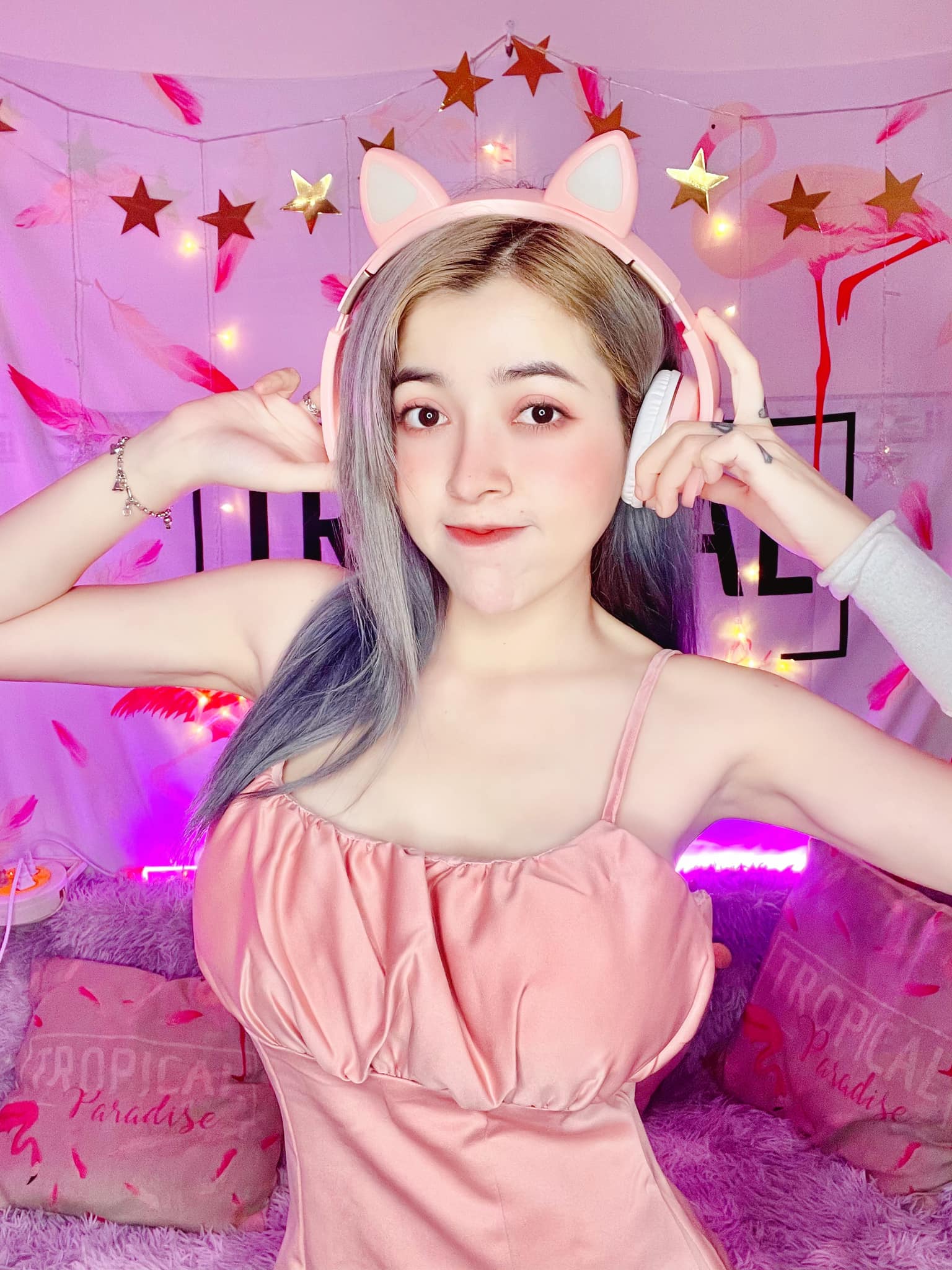 Tiểu Sử Của Linh Barbie Và Con Đường Đến Với Tik Tok 2 Linh Barbie 2